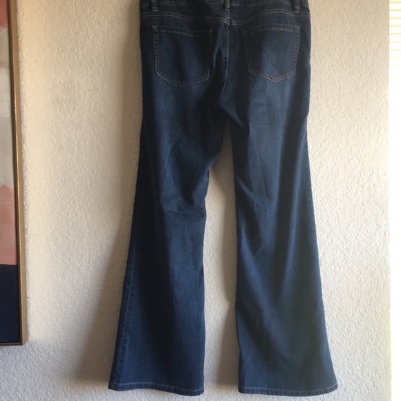 Cabi Zoe Boot Cut Flair Jeans Size 10 - Picture 4 of 6
